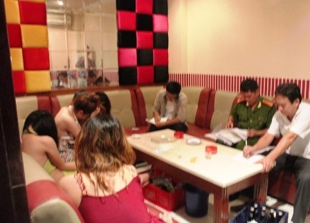 Cơ quan chức năng lập biên bản vi phạm