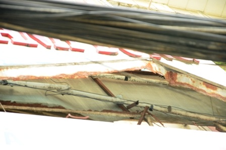 Các bóng đèn bên trong bảng quảng cáo có nguy cơ cháy nổ rất lớn