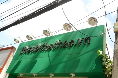 Các bóng đèn bên trong bảng quảng cáo có nguy cơ cháy nổ rất lớn