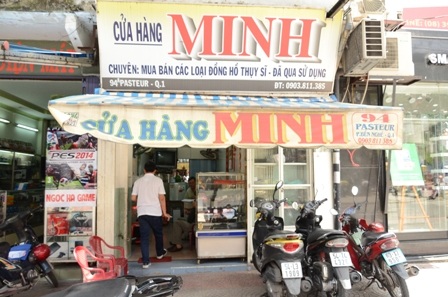 Cửa hàng đồng hồ bị trộm đột nhập sáng 15/8