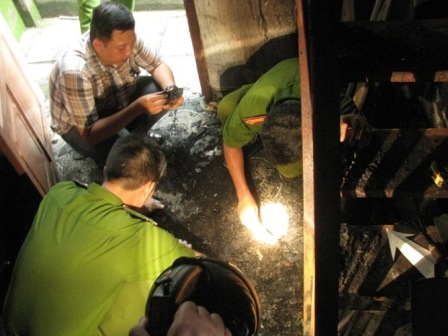 Bên trong ngôi nhà