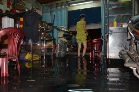 Nước tràn vào nhà