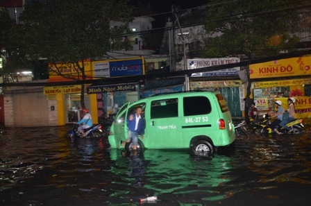 Ô tô cũng chung số phận