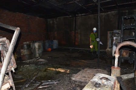 Bên trong kho xăng