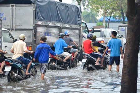 Chặn đầu xe chèo kéo
