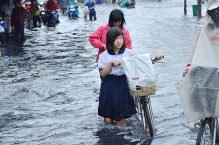 Theo nhiều phụ huynh thì họ đã quá quen với cảnh này
