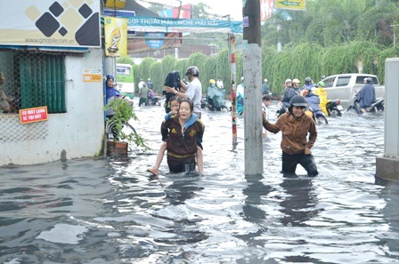 Theo nhiều phụ huynh thì họ đã quá quen với cảnh này
