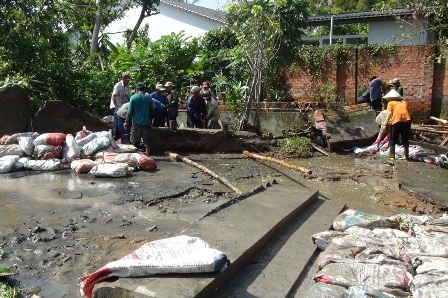 Khu vực bờ bao bị vỡ