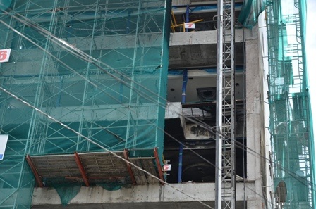 Ngọn lửa phát ra từ tầng 5 rồi lan rộng ra tầng 6, 7.