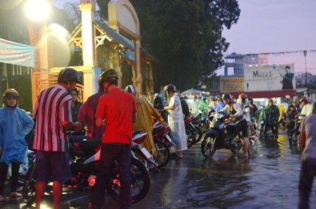 Dịch vụ chùi bugi, trung chuyển xe hốt bạc