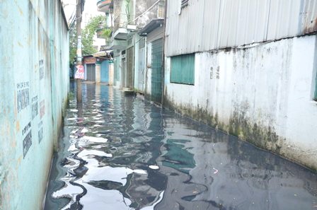 Ngõ hẻm cũng ngập sâu
