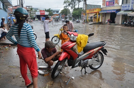 Hàng loạt xe chết máy