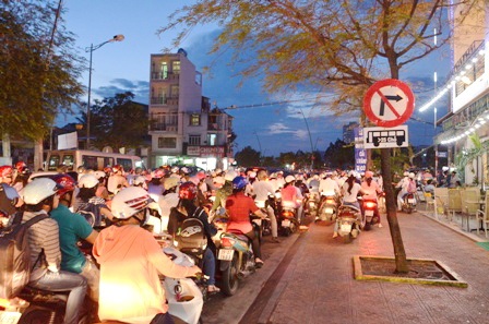 Đường Trương Định