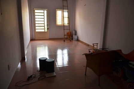 Hiện trường căn nhà 3 tầng bị trộm dọn sạch tài sản