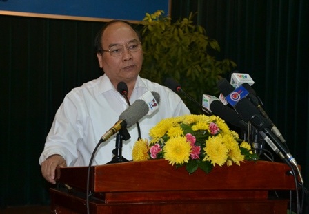 Phó Thủ tướng Nguyễn Xuân Phúc phát biểu tại hội nghị