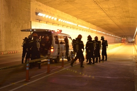 Đội cứu hộ cứu nạn của TP cũng có mặt để ứng cứu