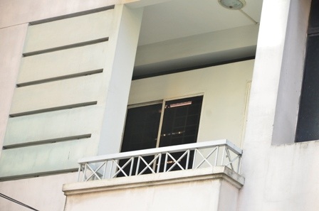 Nhiều lan can quá thấp trở nên nguy hiểm cho trẻ nhỏ