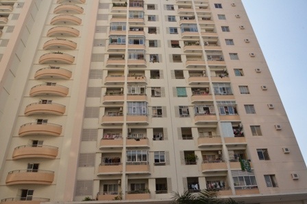 Hiện nay nhiều lan can chung cư vẫn thiếu an toàn