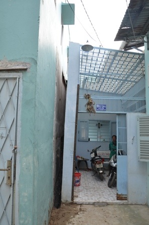 Nhiều ngôi nhà bị lún, nghiêng