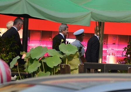 Và tiếp tục đi bộ trên đường Lê Duẩn để về khách sạn nằm trên đường Hai Bà Trưng lúc 16h 20