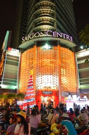 Những tòa nhà tại trung tâm TP lộng lẫy về đêm