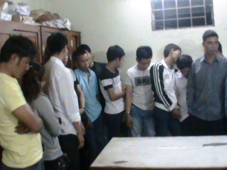 Các đối tượng tham gia sòng bạc tài - xỉu ở quận Thủ Đức bị tạm giữ