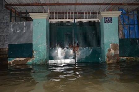 Nhiều ngôi nhà dân bị ngập sâu hơn 1 mét