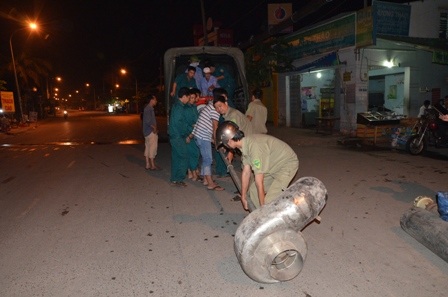 Nhiều máy bơm công suất lớn liên tục được đưa đến hiện trường