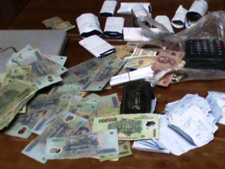 Tang vật mà công an thu giữ