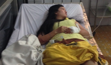 Chị Văn Thị Kim Thoa kể lại giây phú chiếc xe gặp nạn