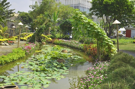 Độc đáo chợ nổi miền Tây trong hội hoa xuân 2014 - 8 Một góc miền Tây được tái hiện