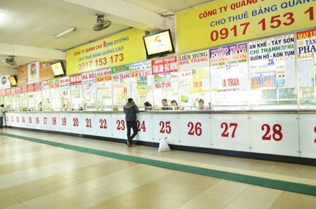 “Nôn nao” chờ những chuyến xe cuối cùng về quê đón Tết - 5 Các quầy vé đi các tỉnh miền Bắc - Trung vắng vẻ