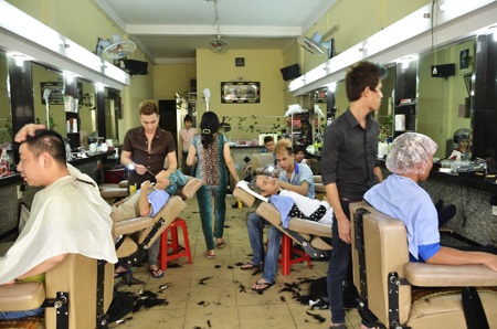 Ai ai cũng hối hả đi làm đẹp để đón năm mới