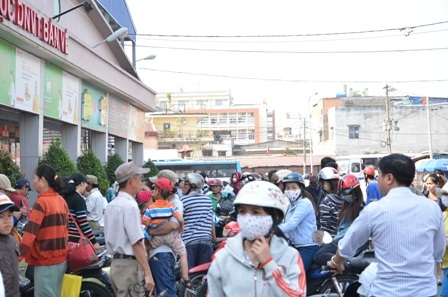 Hành khách tăng đột biến tại bến xe miền Tây trong sáng 28/1