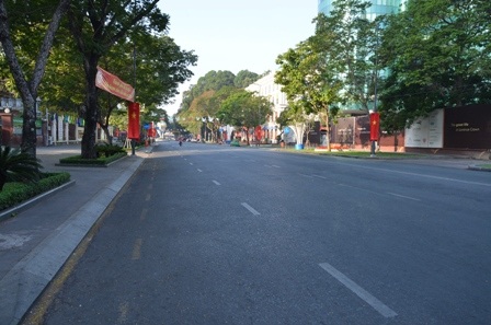 Đường Lê Duẩn vẫn thông thoáng đến trưa