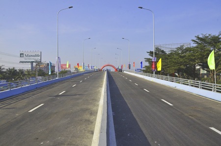 Cầu vượt thép ngã ba Vũng Tàu