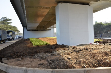 Thông xe cầu vượt thép đầu tiên tại Đồng Nai - 13 Các hạng mục còn lại sẽ hoàn thành trong vài ngày tới