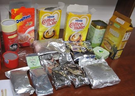 Phát hiện 2kg tiền chất ma túy giấu trong thực phẩm qua đường hàng không - 1 2 kg tiền chất ma túy được ngụy trang tinh vi nhằm qua mặt cơ quan chức năng