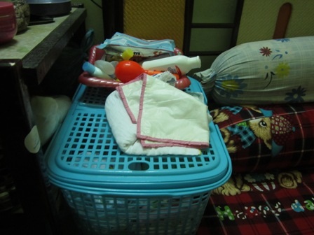 Đồ đạc của trẻ sơ sinh được Trâm chuẩn bị từ trước đó