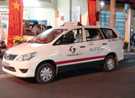 Chiếc xe taxi xảy ra va quẹt