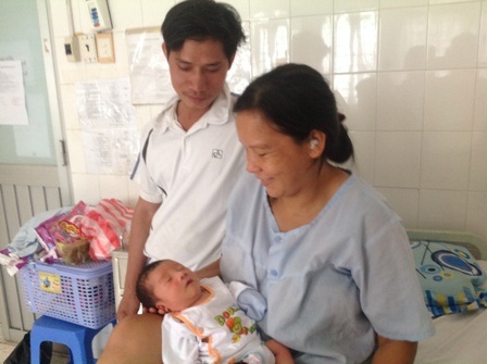 Niềm vui vô bờ được gặp lại con sau những ngày xa cách