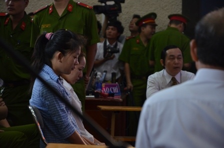 2 bị cáo tại tòa