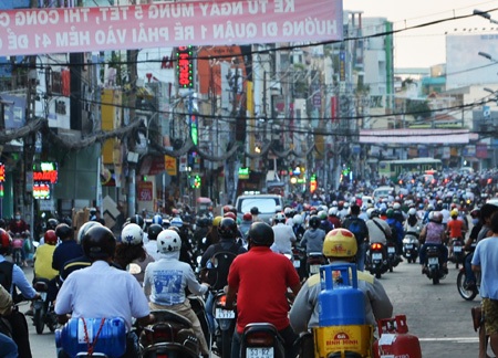 Các tuyến đường quanh cầu Kiệu kẹt xe ngày đầu tuần - 10 Đường Phan Đình Phùng ùn ứ kéo dài