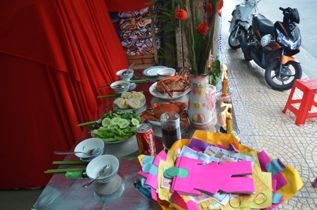 Đầy đặn mâm cơm cúng tiễn ông bà