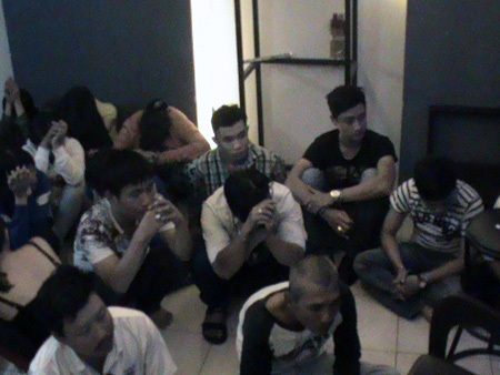 Các đối tượng trong sòng bạc bị tạm giữ