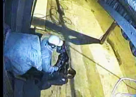 Các đối tượng dùng xe SH để chở két sắt đi