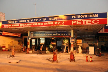 Hiện trường vụ nổ cây xăng 27/7 vào chiều 4/3