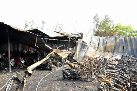 Bãi xe nay chỉ còn lại đống sắt vụn