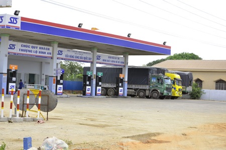 Bình Thuận: Trạm cân xe bớt căng thẳng - 1 Nhiều xe vẫn cố chấp chờ cơ hội vượt trạm