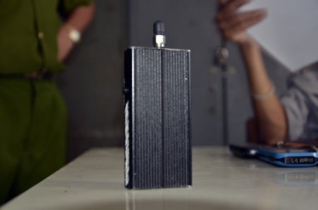 Thiết bị phá sóng định vị xe SH mà các đối tượng mang theo bên người